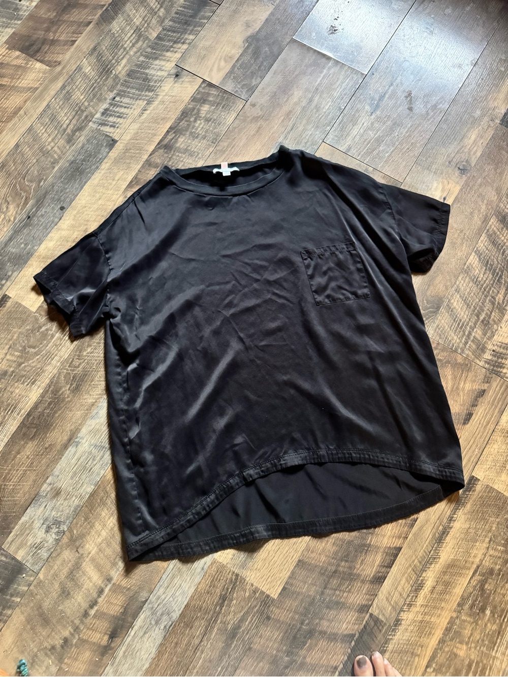 lunya Oversized Black Short Sleeve Washable Silk Pocket Shirt